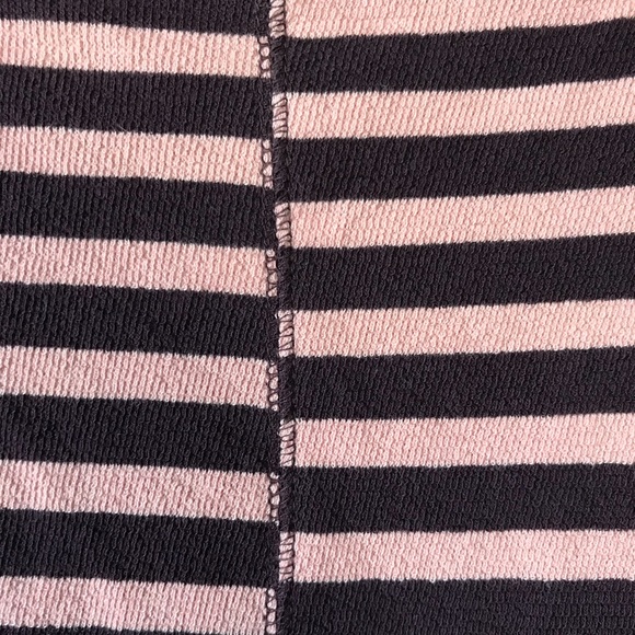 Lou & Grey Linecut Top Pink Maroon Boxy Sweater - Picture 3 of 4